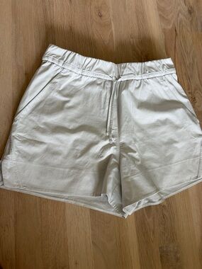lululemon athletica White Elastic Waist Casual / Athletic Shorts